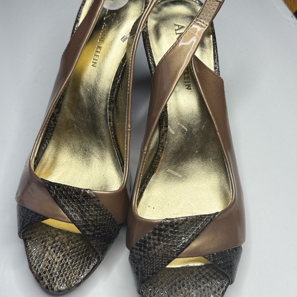 Anne Klein Brown and Black Women's Shoes - Picture 1 of 7